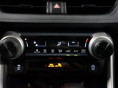 Used 2024 Toyota RAV4 LE FWD image 20