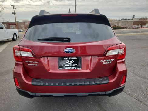 Used 2017 Subaru Outback 2.5i Premium image 11