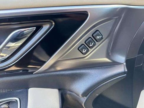 Certified 2025 Subaru Outback Limited image 22
