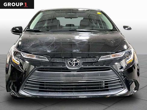 Used 2024 Toyota Corolla LE FWD image 4