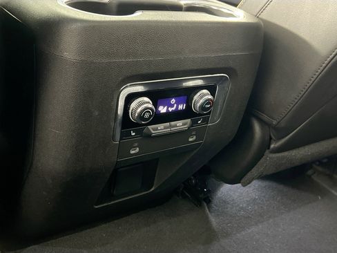 Used 2021 GMC Yukon AT4 w/ Technology Package image 26