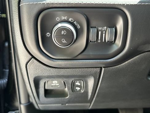 Used 2026 RAM 1500 Limited AWD/4WD image 27