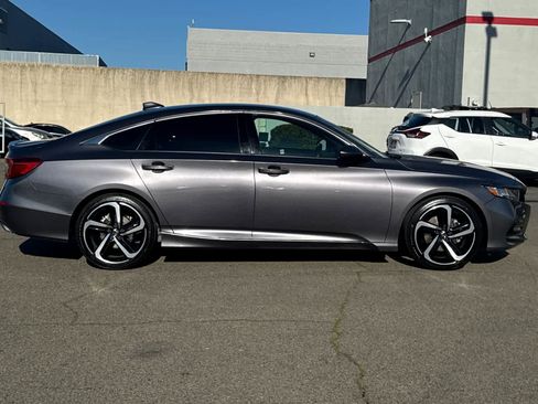 Used 2020 Honda Accord Sport image 6