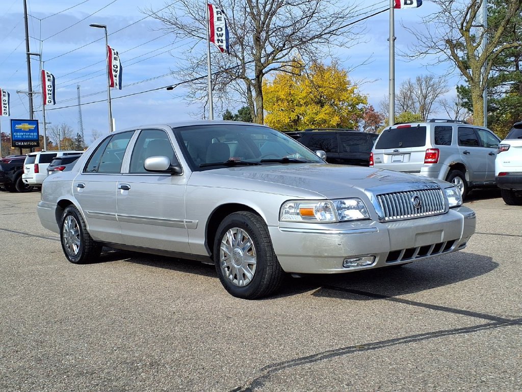 Used 2008 Mercury Grand Marquis GS RWD image 3