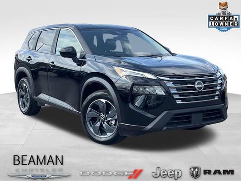 Used 2025 Nissan Rogue SV image 1