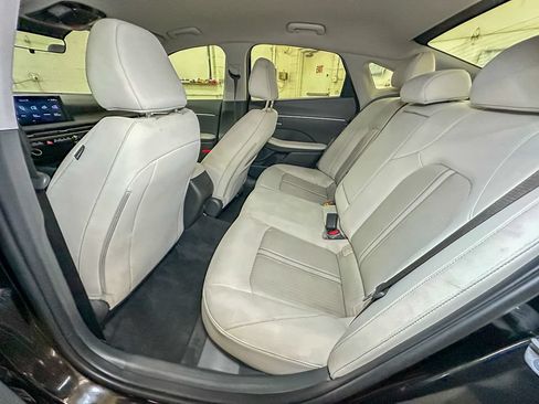Used 2025 Hyundai Sonata SEL FWD image 23
