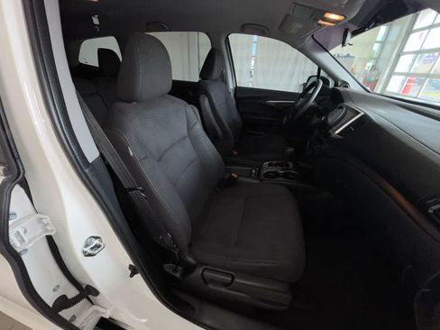 Used 2017 Honda Pilot EX image 25