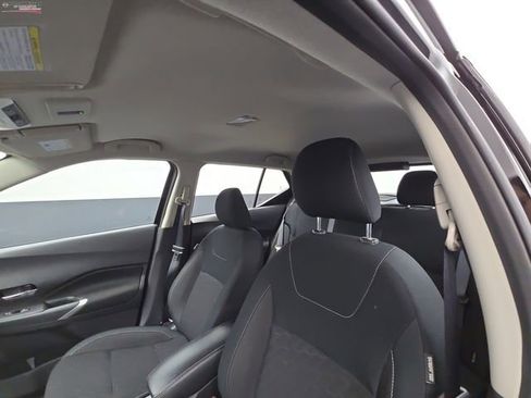 Used 2024 Nissan Kicks SV image 41