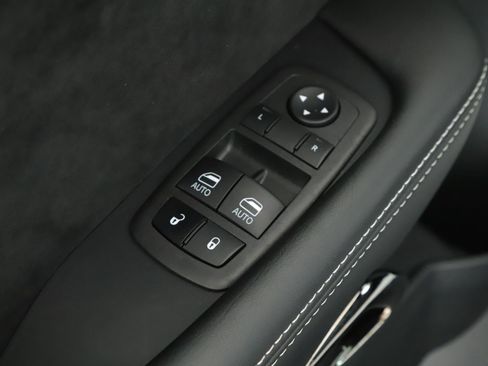 Used 2023 Dodge Challenger SRT Hellcat image 5