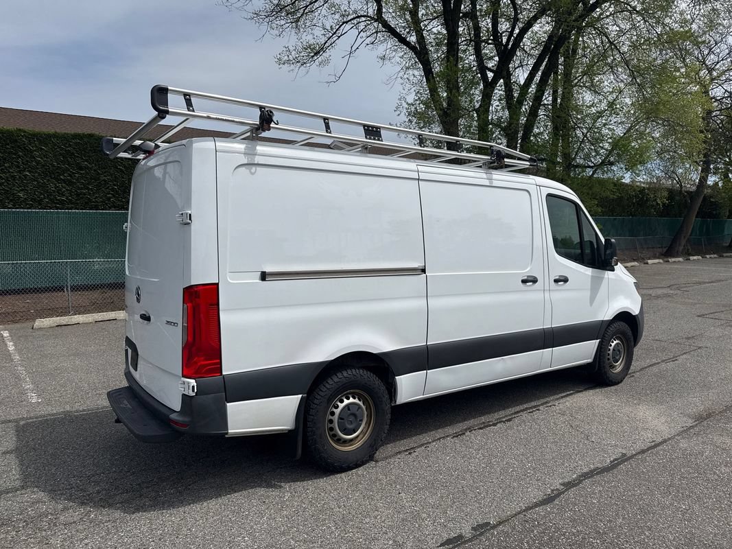 Used 2023 Mercedes-Benz Sprinter 2500 image 7