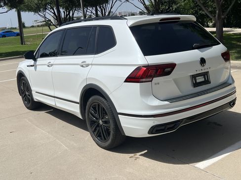 Used 2022 Volkswagen Tiguan SE R-Line FWD image 8