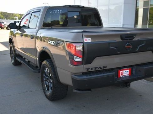 Used 2021 Nissan Titan PRO-4X w/ Pro-4x Convenience Package AWD/4WD image 3