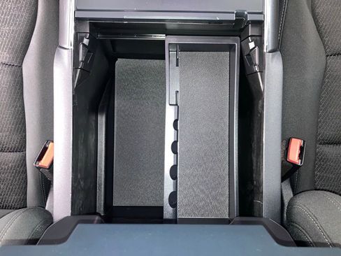 Used 2023 Ford F150 XLT w/ Equipment Group 302A High image 11