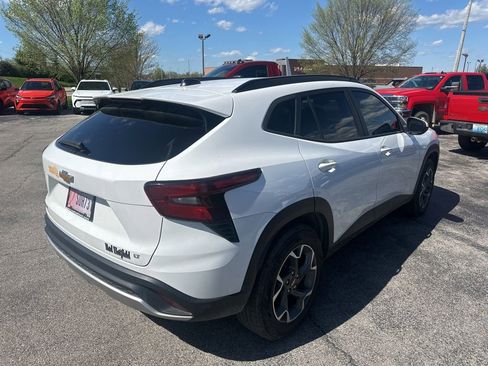 Used 2024 Chevrolet Trax LT w/ Driver Confidence Package image 3