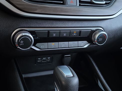 Used 2024 Nissan Altima 2.5 SV image 20