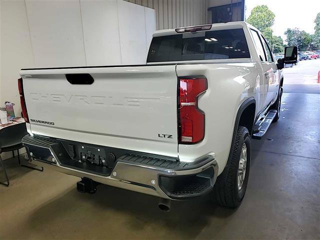 Used 2026 Chevrolet Silverado 2500 LTZ w/ LTZ Premium Package AWD/4WD image 5