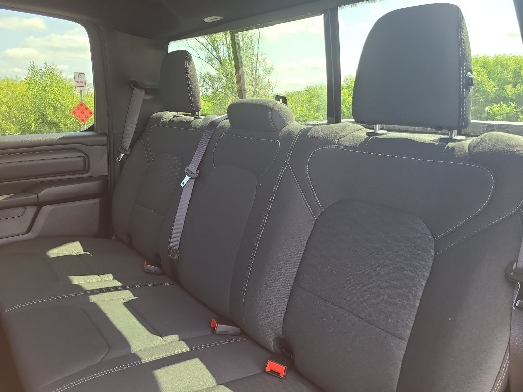 New 2026 RAM 1500 Express AWD/4WD image 34