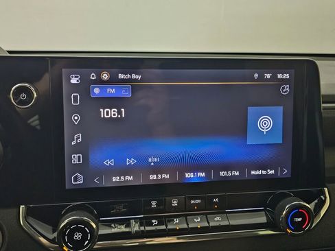 Used 2024 Chevrolet Colorado W/T w/ Safety Package image 27