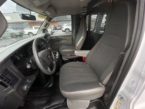 Used 2025 Chevrolet Express 2500 w/ Driver Convenience Package RWD image 18