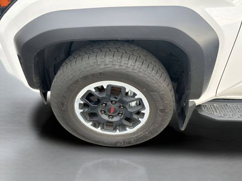 Used 2025 Toyota 4Runner TRD Off-Road image 18