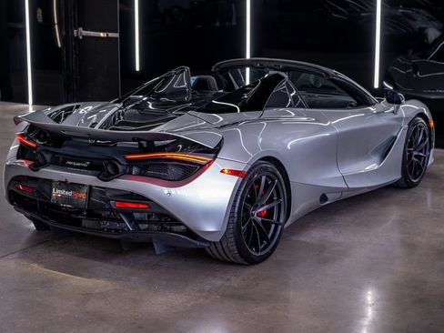 Used 2020 McLaren 720S Spider RWD image 8