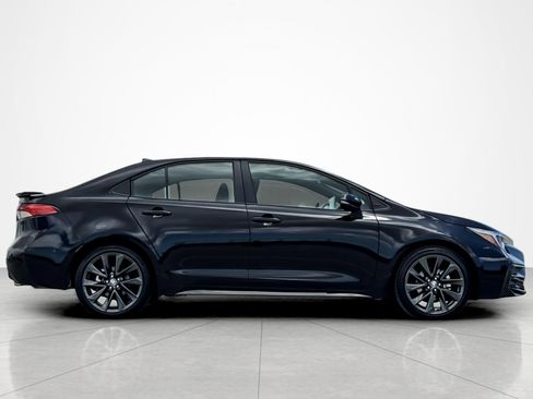 Used 2025 Toyota Corolla SE w/ SE Premium Package FWD image 6