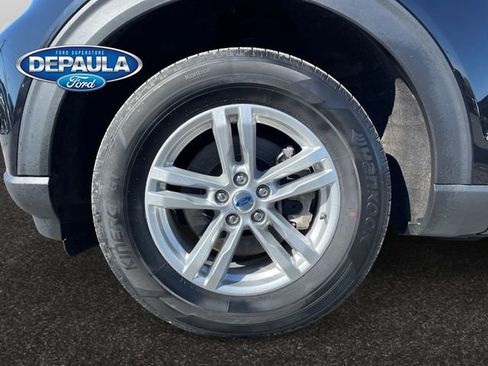 Used 2023 Ford Explorer XLT w/ Equipment Group 202A AWD/4WD image 18