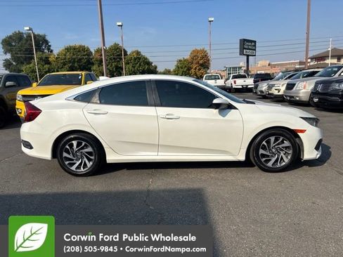 Used 2017 Honda Civic EX image 4
