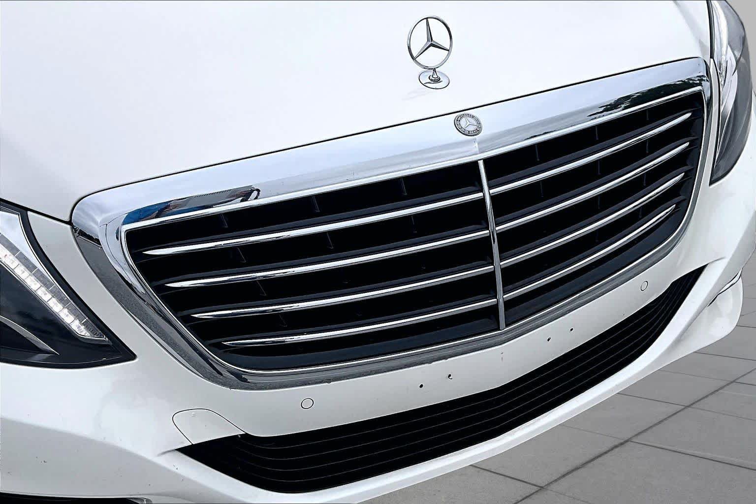 Used 2017 Mercedes-Benz S 550 4MATIC Sedan image 30