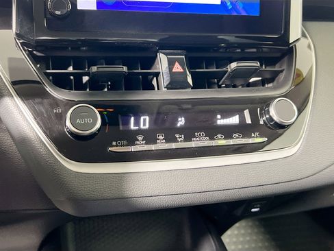 Used 2025 Toyota Corolla LE FWD image 25