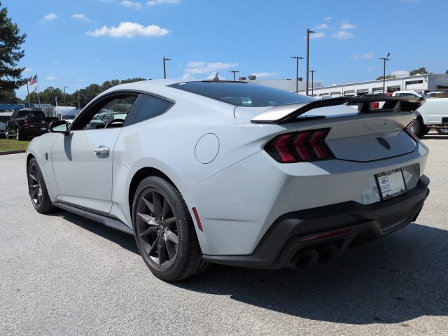 Used 2026 Ford Mustang Dark Horse RWD image 7