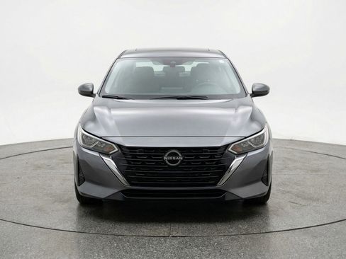Used 2025 Nissan Sentra SV FWD image 2