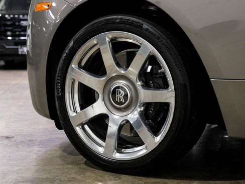 Used 2016 Rolls-Royce Wraith RWD image 57