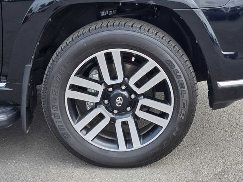 Used 2024 Toyota 4Runner Limited AWD/4WD image 9