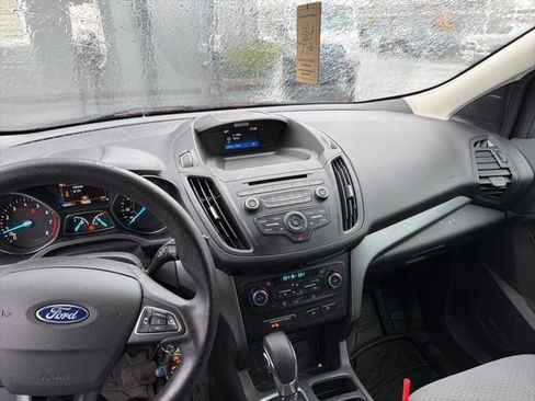 Used 2018 Ford Escape SE image 8