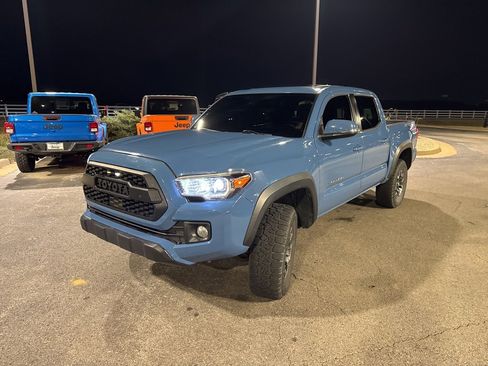Used 2019 Toyota Tacoma TRD Off-Road image 6