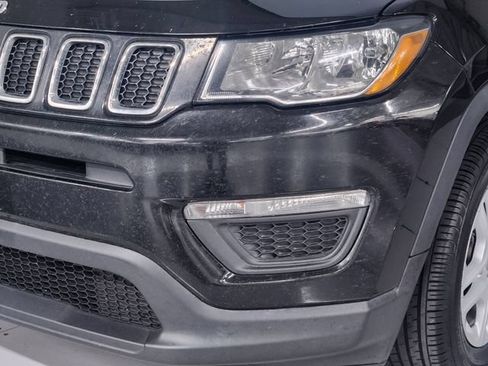 Used 2019 Jeep Compass Sport FWD image 12