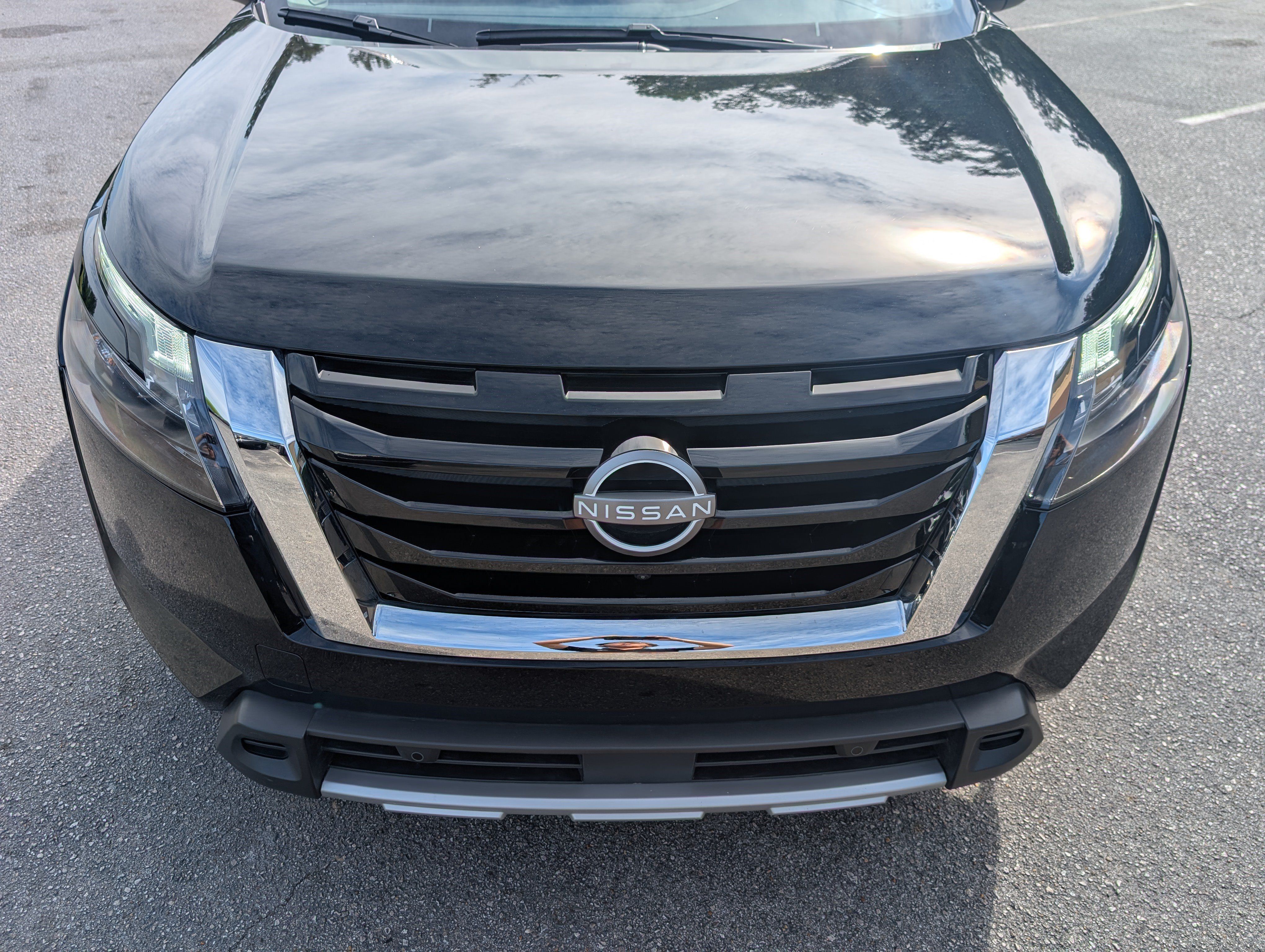 Used 2025 Nissan Pathfinder SL w/ SL Premium Package FWD image 12