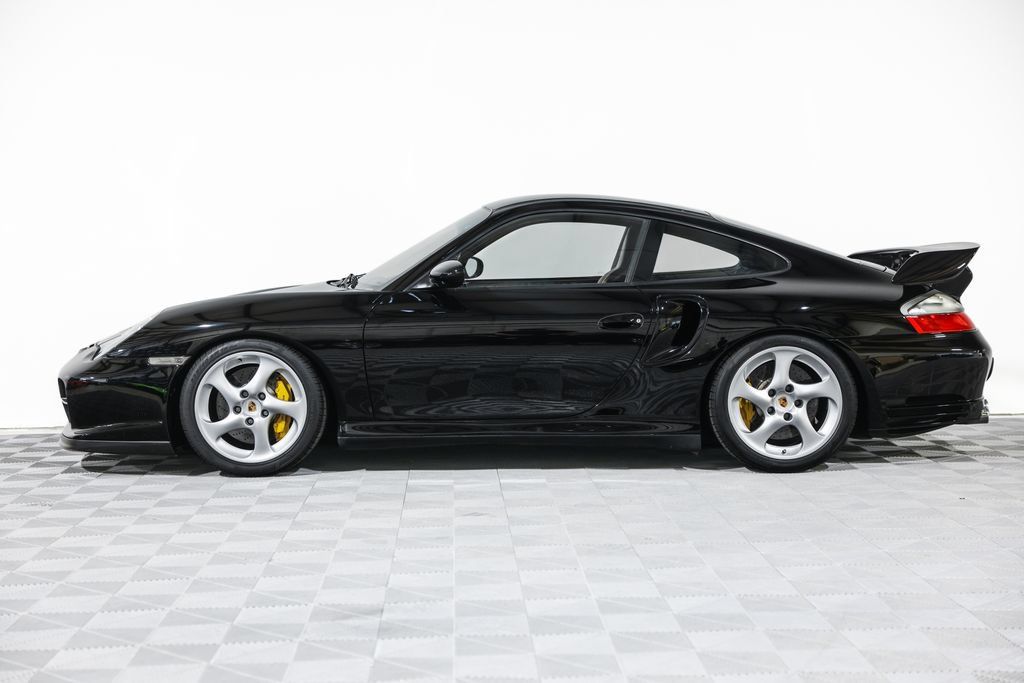 Used 2003 Porsche 911 GT2 RWD image 10