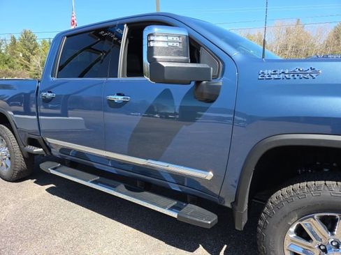 New 2026 Chevrolet Silverado 2500 High Country w/ Z71 Off-Road Package AWD/4WD image 10