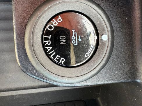 Used 2025 Ford Expedition Max Active RWD image 14