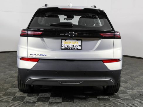 Used 2023 Chevrolet Bolt EUV LT w/ Comfort Package FWD image 16