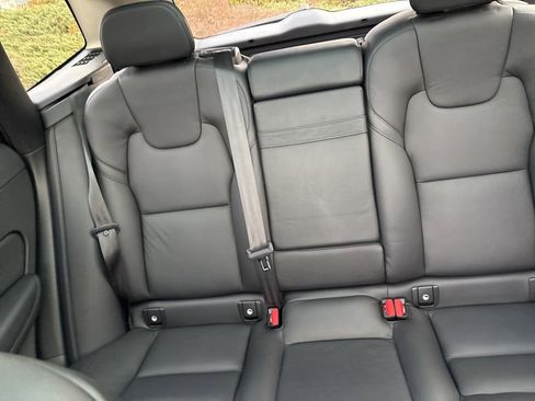 Used 2020 Volvo XC60 T5 Inscription w/ Protection Package Premier image 37