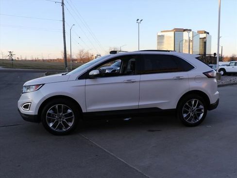 Used 2017 Ford Edge Titanium w/ Equipment Group 301A image 3