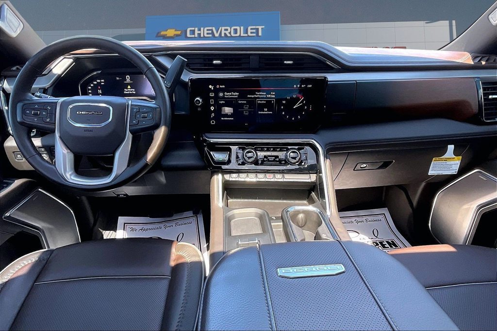 Used 2024 GMC Sierra 3500 Denali w/ Denali Reserve Package AWD/4WD image 9