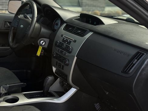 Used 2011 Ford Focus SE w/ 201A Rapid Spec Order Code image 9
