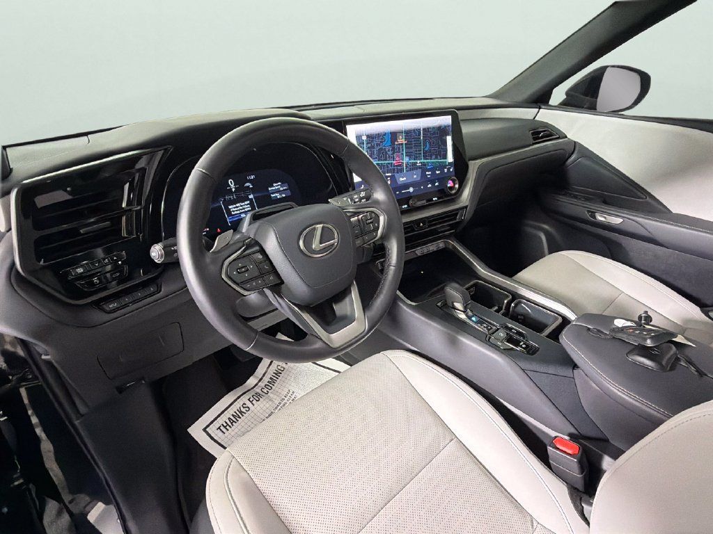 Used 2025 Lexus TX 350 FWD w/ Technology Package image 18