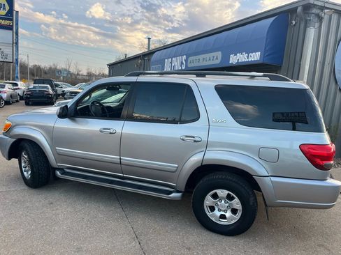 Used 2006 Toyota Sequoia SR5 RWD image 10
