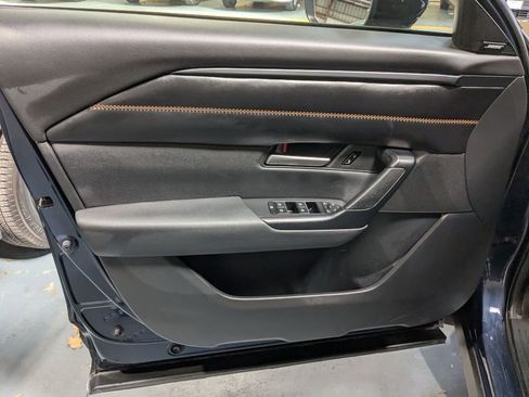 Used 2025 MAZDA CX-50 AWD 2.5 Hybrid w/ Premium Pkg image 11