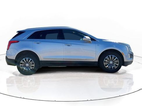 Used 2019 Cadillac XT5 FWD image 4